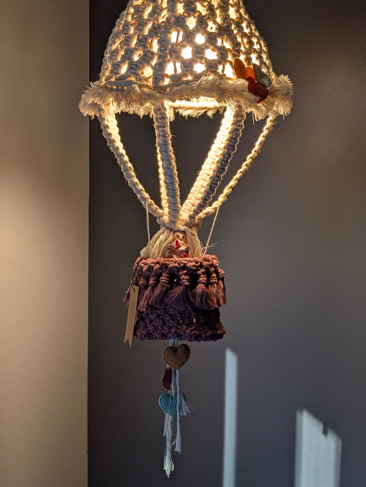 Canadian Dreamscape Kids Macrame Lamp – Hot Air Balloon Adventure Light