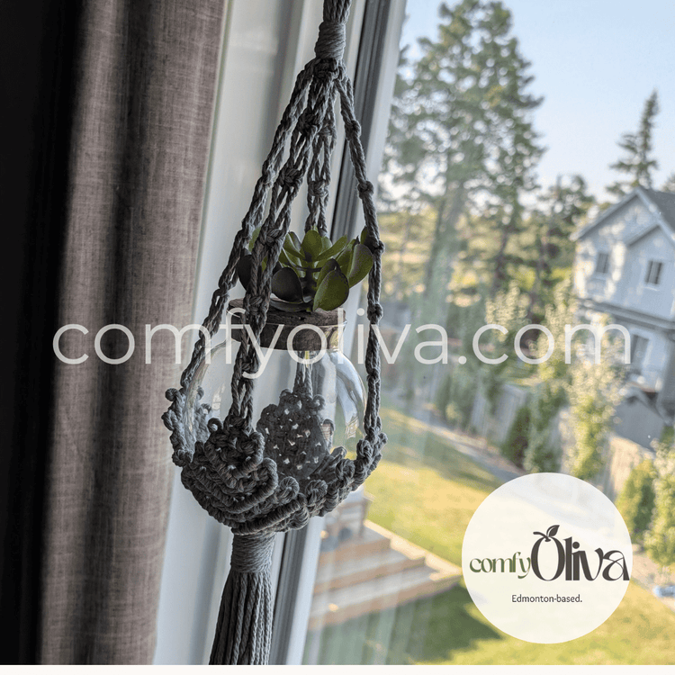 Canadian Macrame Silver Leaves Plant Hanger – Perfect Gift for Alberta Homes