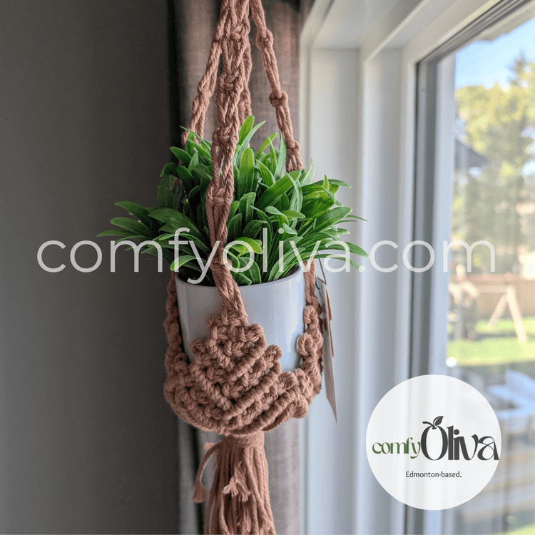 Canadian Macrame Autumn Leaves Plant Hanger – Perfect Gift for Alberta Homes