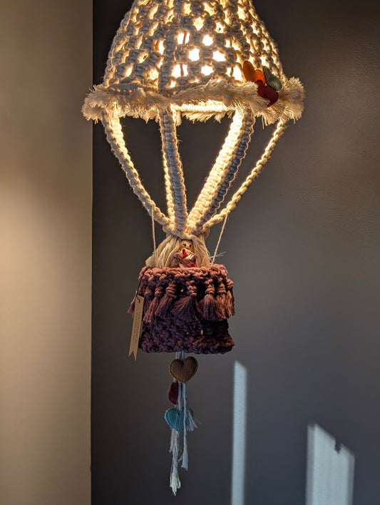 Canadian Dreamscape Kids Macrame Lamp – Hot Air Balloon Adventure Light