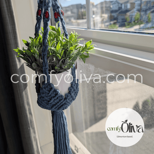 Canadian Macrame Indigo Leaves Plant Hanger – Perfect Gift for Alberta Homes